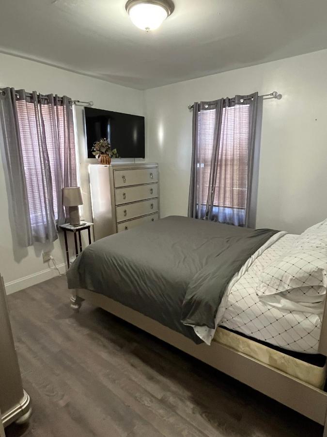 Three Bed One Bath Apt 25 Mins To Nyc Belleville Buitenkant foto
