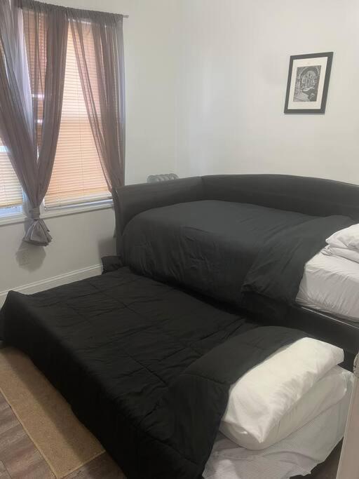 Three Bed One Bath Apt 25 Mins To Nyc Belleville Buitenkant foto